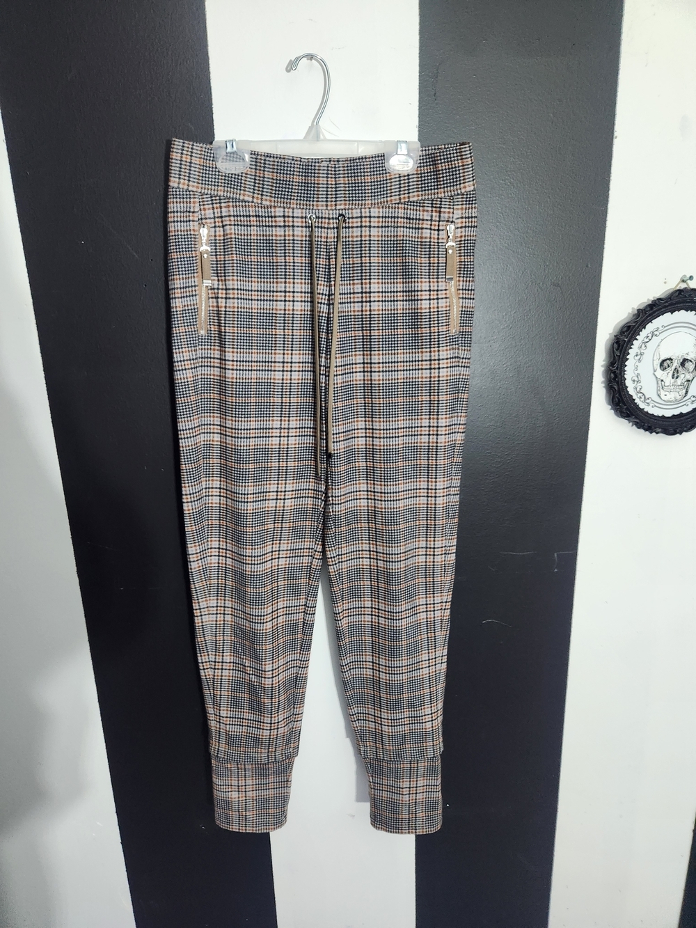 RAFFAELLO ROSSI Plaid Jogger Pants in Tan and Black